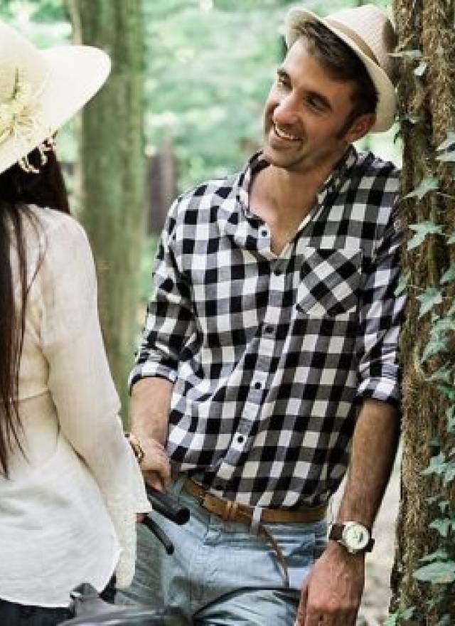 Dedo podre: Quando você sabe que a pessoa não presta, mas mesmo assim, dá moral!