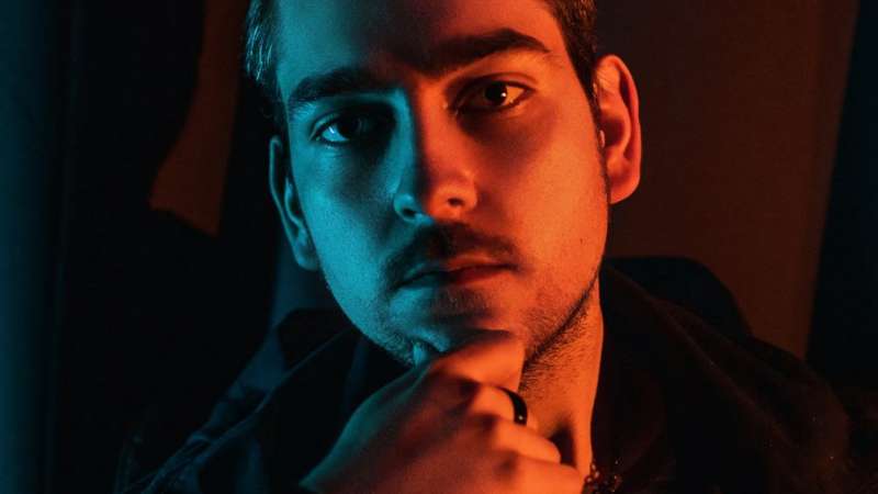 Se você não consegue tomar uma decisão, o problema pode estar no seu cérebro, diz neurocientista. O processo de memória, tomada de decisões e atenção, se encontram em regiões adjacentes do cérebro que podem ser trabalhadas por todos nós.
Em um dos meus estudos mais recentes, abordei um