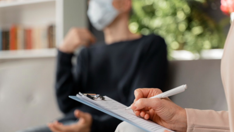 Psicologia humanista: Entenda mais sobre essa abordagem da psicoterapia A psicologia existencial traz uma busca pela compreensão e equilíbrio das emoções, conheça mais sobre essa importante abordagem
