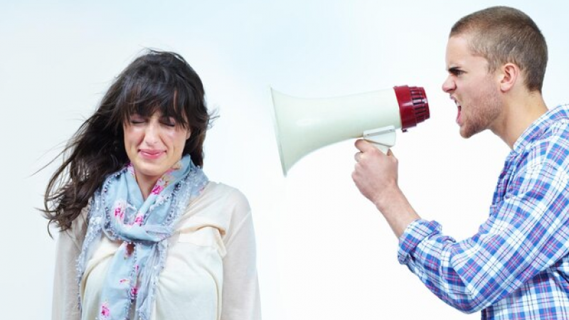 Voz: Um sinal esquecido de Transtornos de Personalidade Dramática Qual foi o pilar máximo do desenvolvimento humano? Sem dúvidas foi a comunicação. Saber transmitir informações é uma habilidade que permite a troca de conhecimento e mais, permite entender melhor o